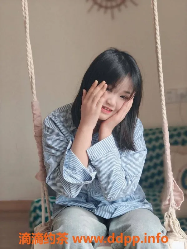 成都楼凤-成华区小玉，160cm，90斤，18岁新手白虎妹