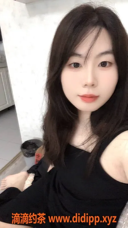 成都楼凤-成都26岁御姐思思，身材微胖，服务极品