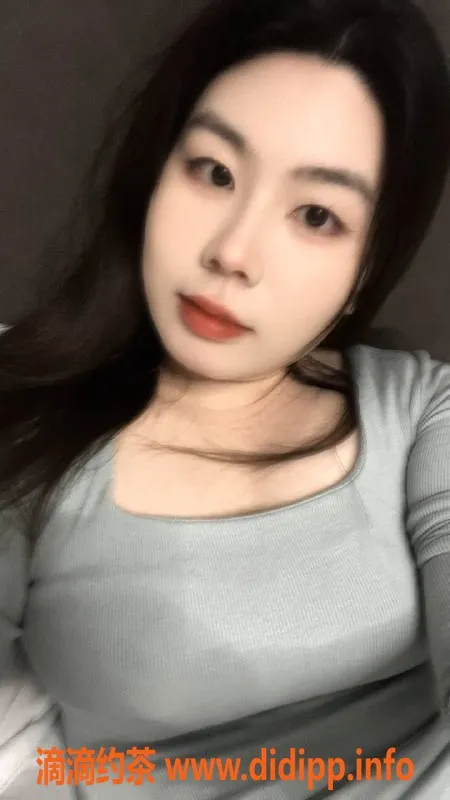 成都楼凤-成都26岁御姐思思，身材微胖，服务极品