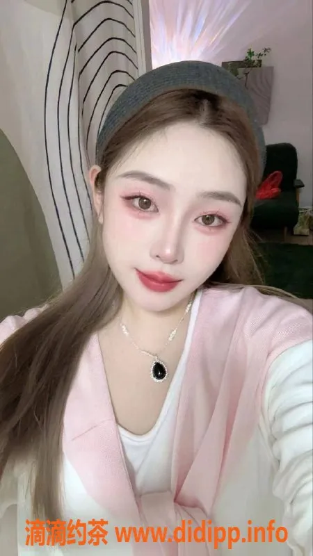 深圳楼凤-福田区嫩姐北北，850元尽享制服蛇吻服务