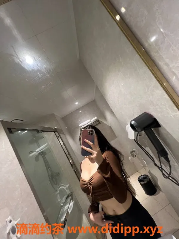 广州楼凤-黄埔嫩妹雨熙，舌吻服务超赞！