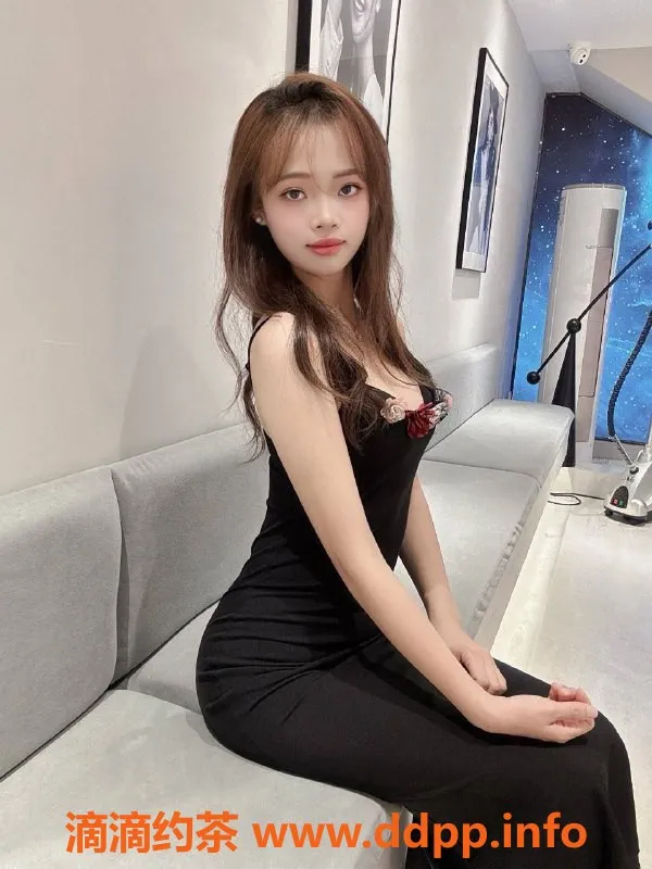 东莞楼凤-大朗冰冰，600元体验出奇乐趣