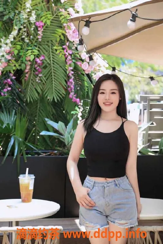 深圳楼凤-龙岗新人女神婉婉，25岁，身高167，胸围38C