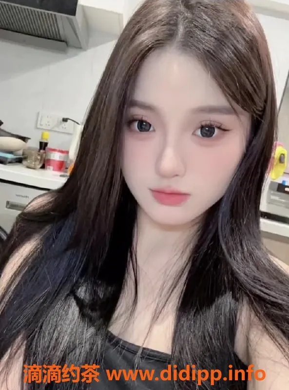 上海楼凤-浦东安妮，165cm D罩杯大胸美女，1300P起