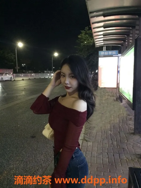 杭州楼凤-上城御姐许梦辰，巨乳诱惑服务不容错过