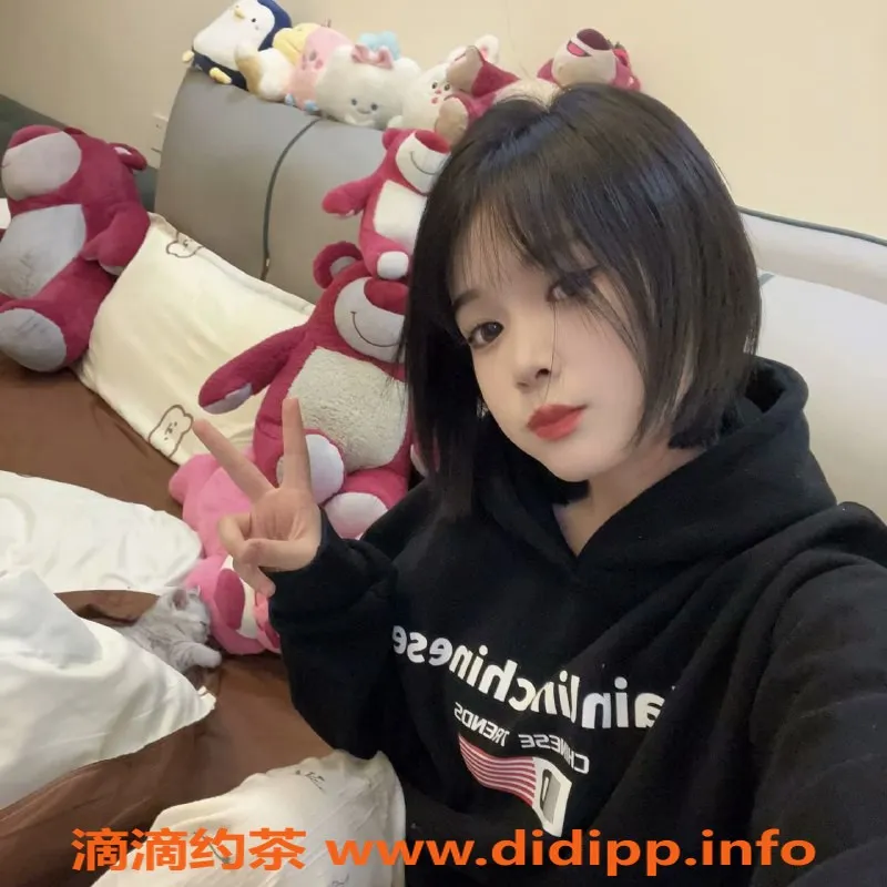 武汉楼凤-新人夏夏，甜美又有魅力的小姐姐