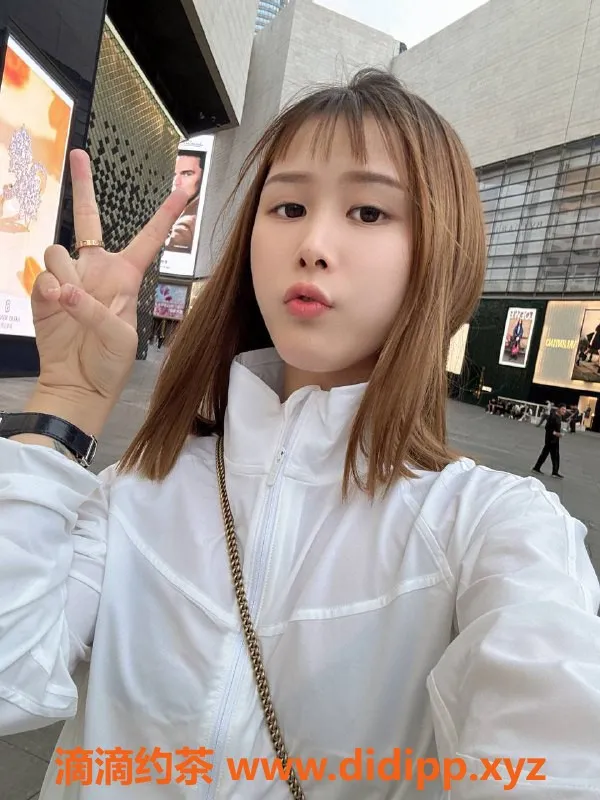 东莞楼凤-南城米米，700元一、1400元二，值得体验！