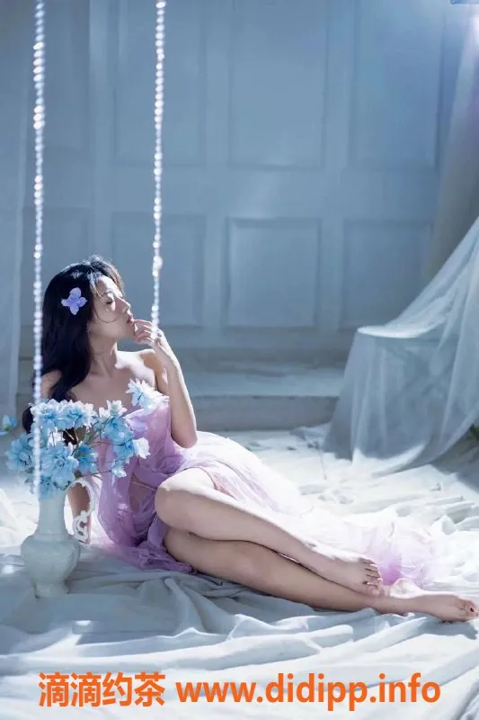 深圳楼凤资源信息,南山区嫩姐依琳，900P蛇吻制服服务