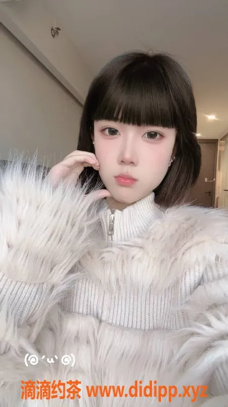 杭州楼凤-萧山嫩妹李思瑶，800元畅享舌吻服务