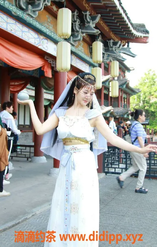 南京楼凤资源信息,江宁区小小酥，22岁D杯女友型，700P起