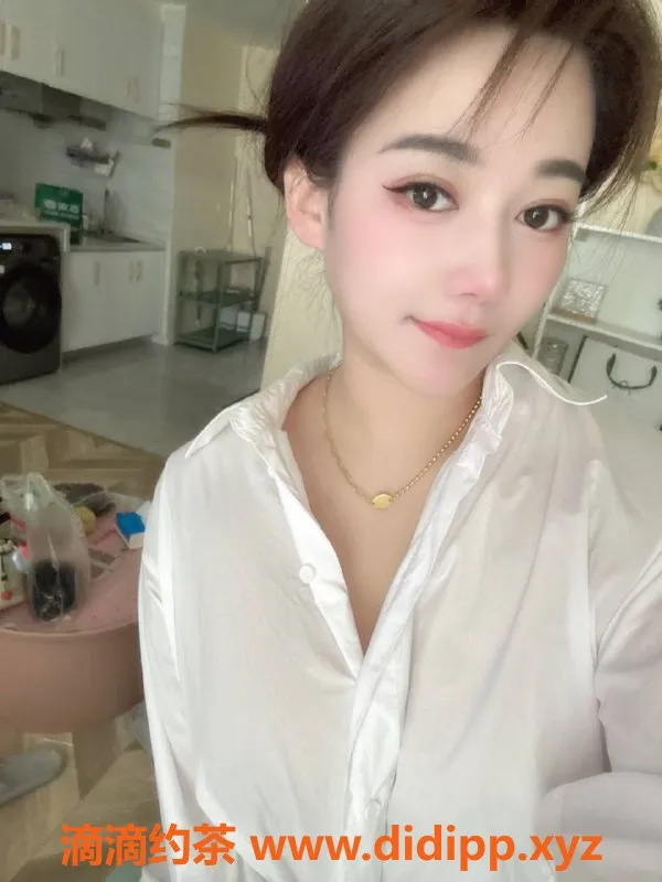 南京楼凤-江宁区巨乳Coco奶茶 24岁，170身高