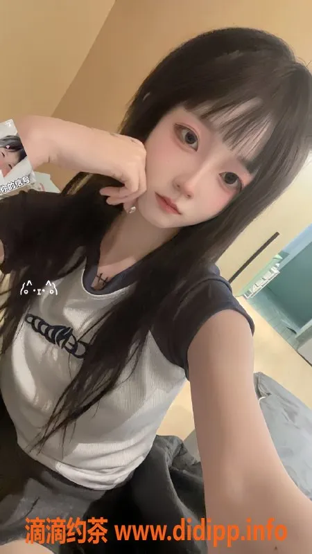 厦门楼凤-18岁嫩妹甜崽 城邸公寓女友体验