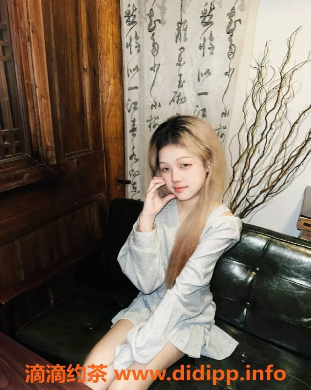 成都楼凤资源信息,成都可可，17岁165cm，甜美嫩妹等你来体验