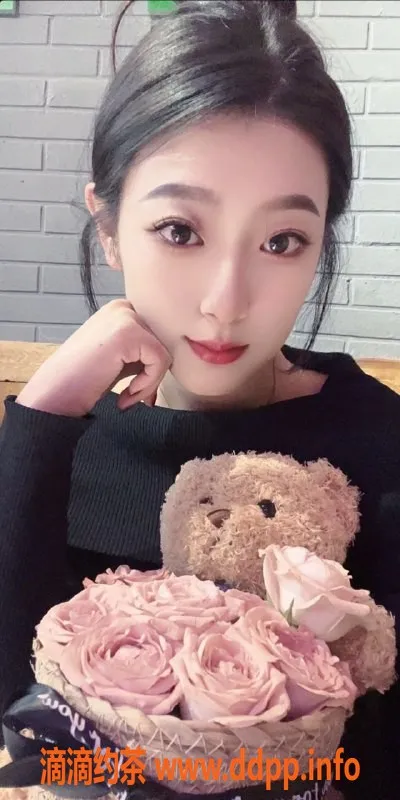 广州楼凤-天河御姐二妞，超大胸大长腿，13P等你来挑战！