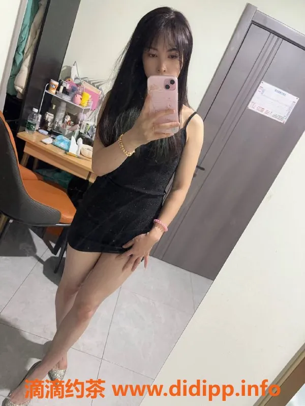 上海楼凤-普陀兮兮，165cm身材C罩杯，399元半套超值体验