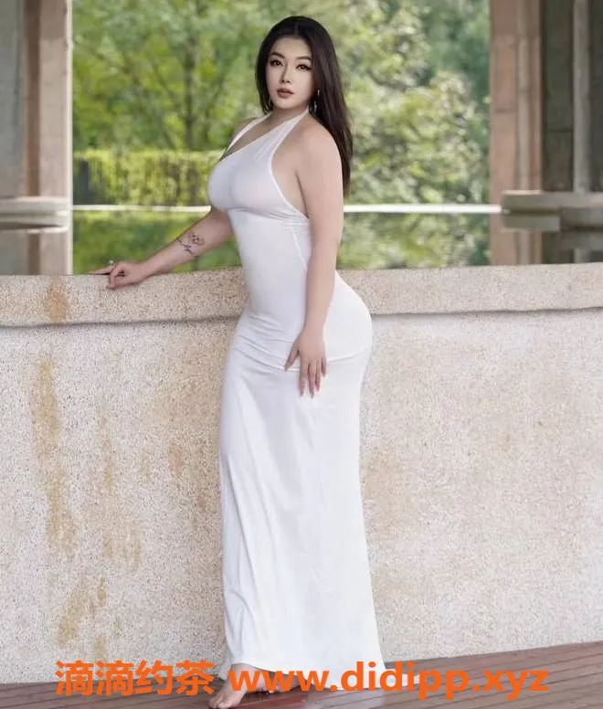 上海楼凤资源信息,静安乌克兰混血博主Kelly，175cm大胸热线服务