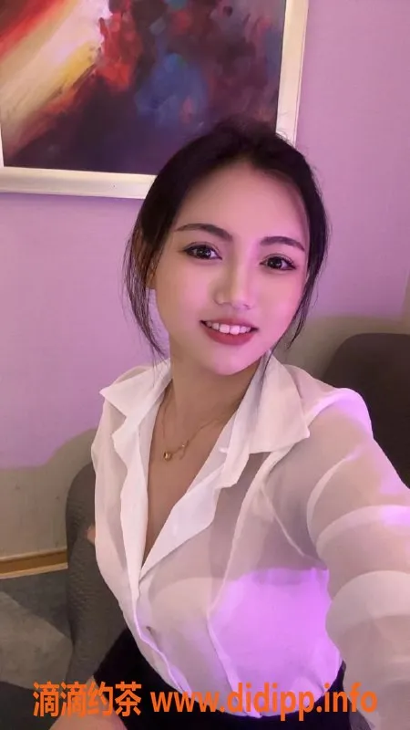 广州楼凤-天河小甜甜，700元甜蜜服务等你来尝！