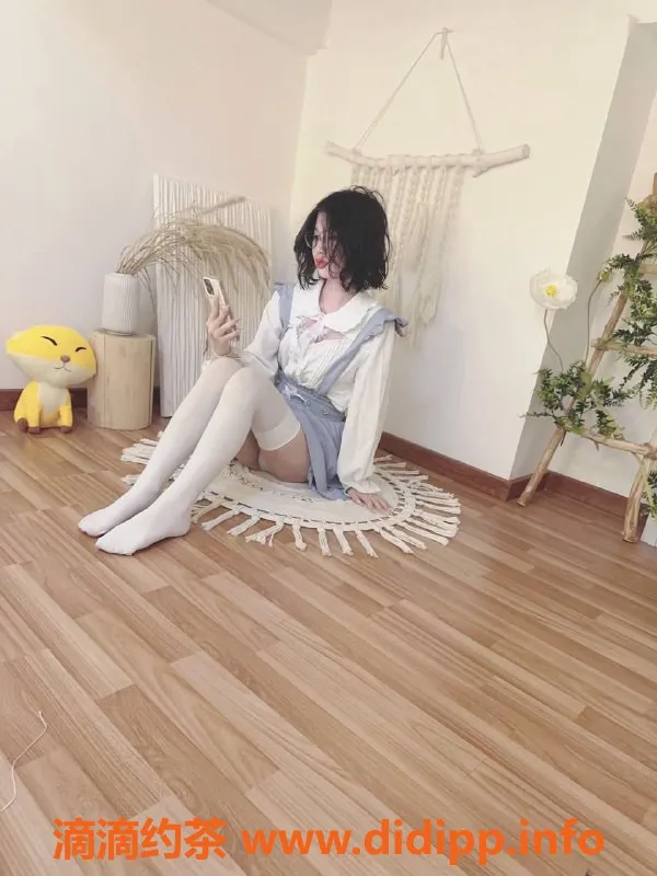 广州楼凤-外出嫩妹贝贝，24PP夜课服务