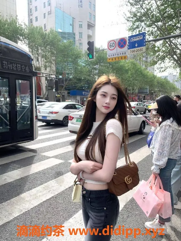 东莞楼凤-南城小艺，600元起，服务超棒！