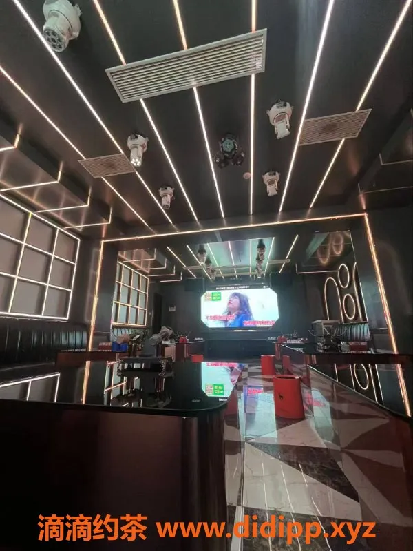 南宁楼凤-西乡塘区丽晶汇KTV小姐姐陪酒，700元整场