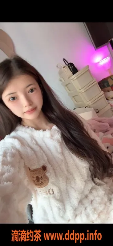 广州楼凤-天河小秋，800元舌吻与69p服务