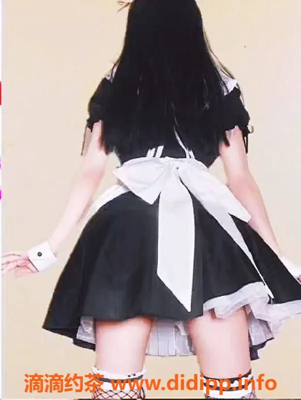 长沙楼凤-雨花区柒柒，165cm 18岁，700p超诱人服务！