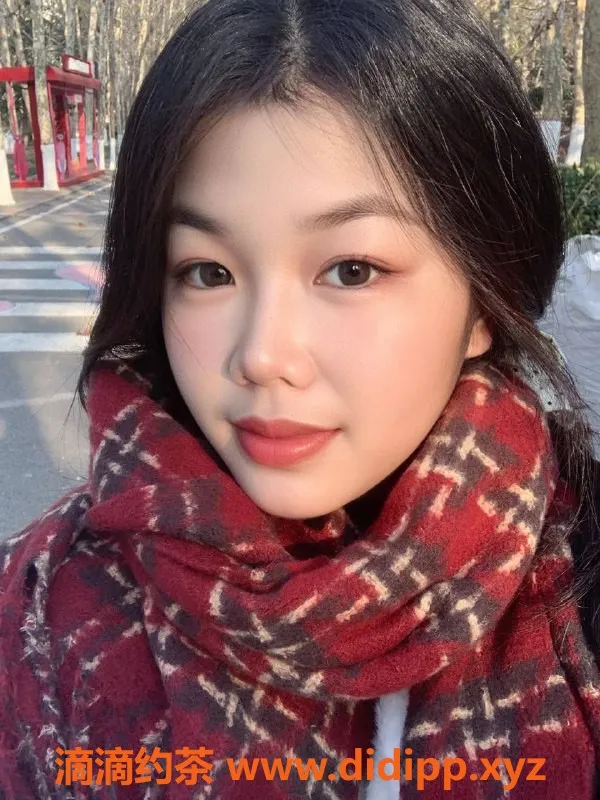 东莞楼凤-大朗紫七，年轻魅力四射，性价比高的绝佳选择