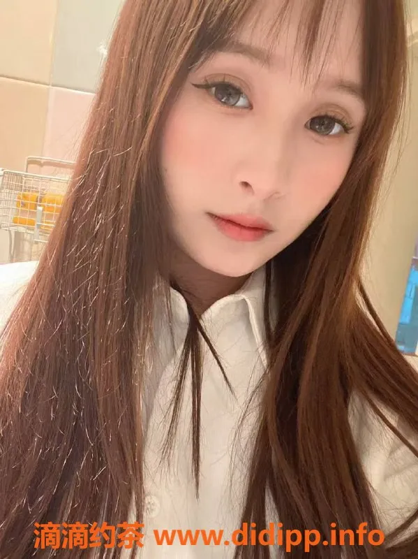 成都楼凤-成都可可 22岁萝莉 500元/小时服务好评