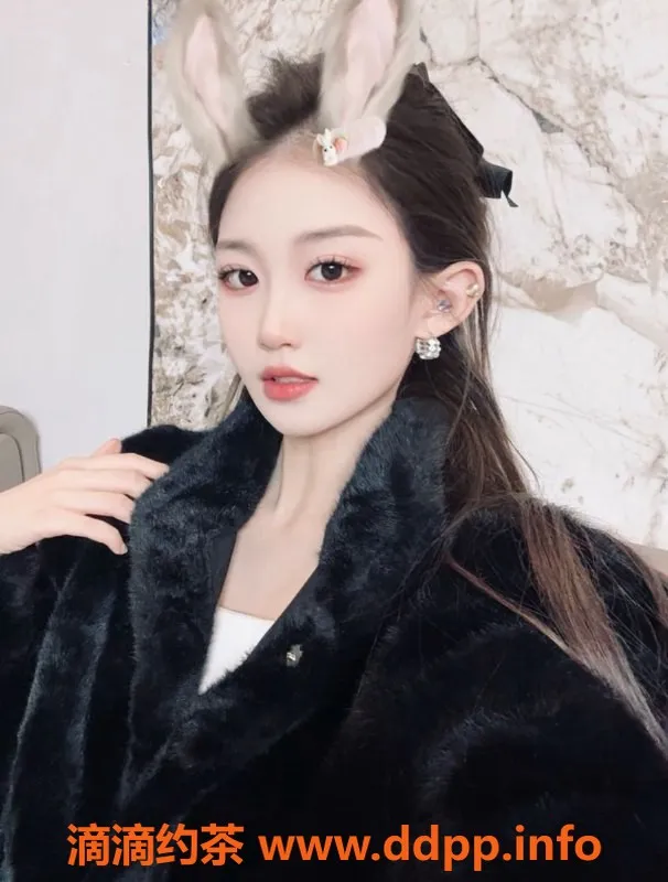 广州楼凤-天河车模江婉，身高170cm，私聊预约服务！