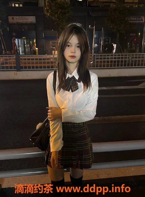 成都楼凤资源信息,成都妞妞，17岁可爱排骨精，500元体验