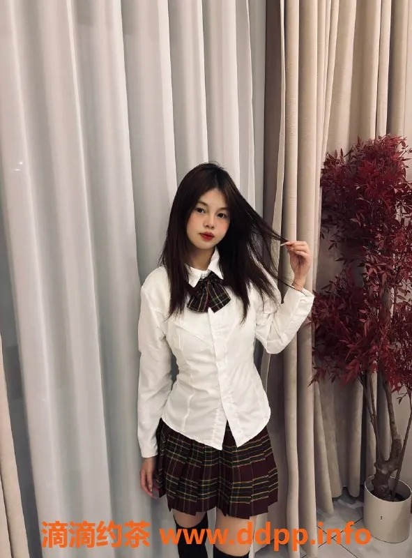 成都楼凤-成都妞妞，17岁可爱排骨精，500元体验