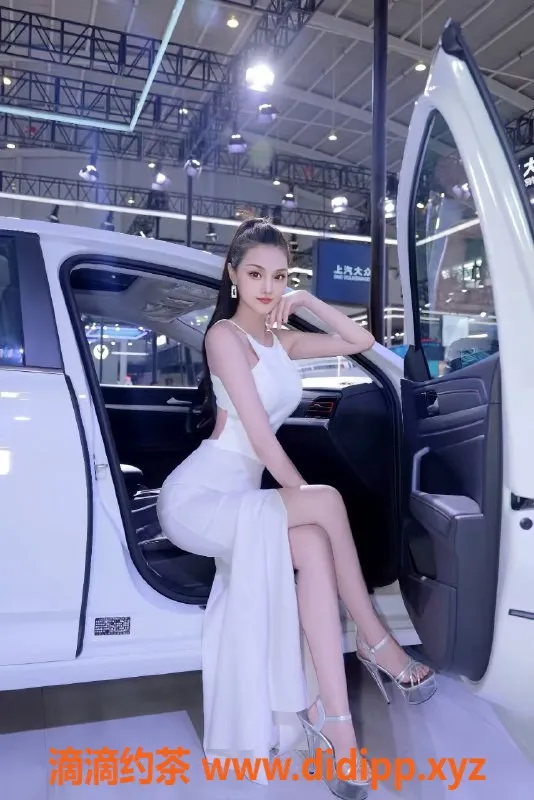 广州楼凤-天河安梦，车模御姐，14P等你体验
