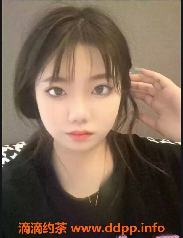 天津楼凤-河东区小诺，18岁，500元鸳鸯浴服务