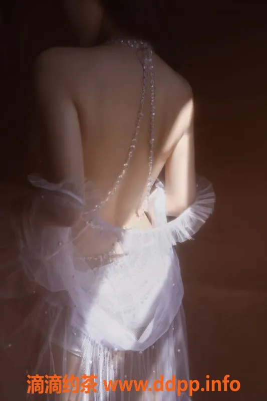 深圳楼凤-深圳南山扛米：激情爱爱和制服诱惑，1000元起