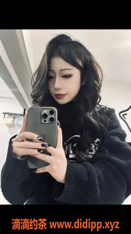 成都楼凤资源信息,成都可乐嫩妹 SM套餐 双飞体验