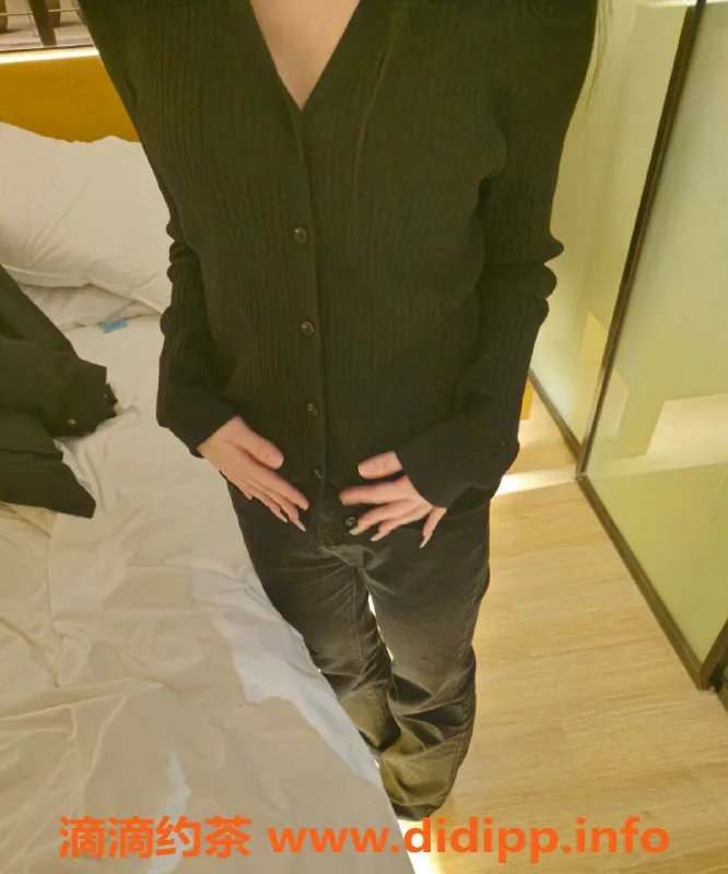 成都上门服务-成都20岁蒂芙尼，165cm，100斤，性价比高的嫩妹