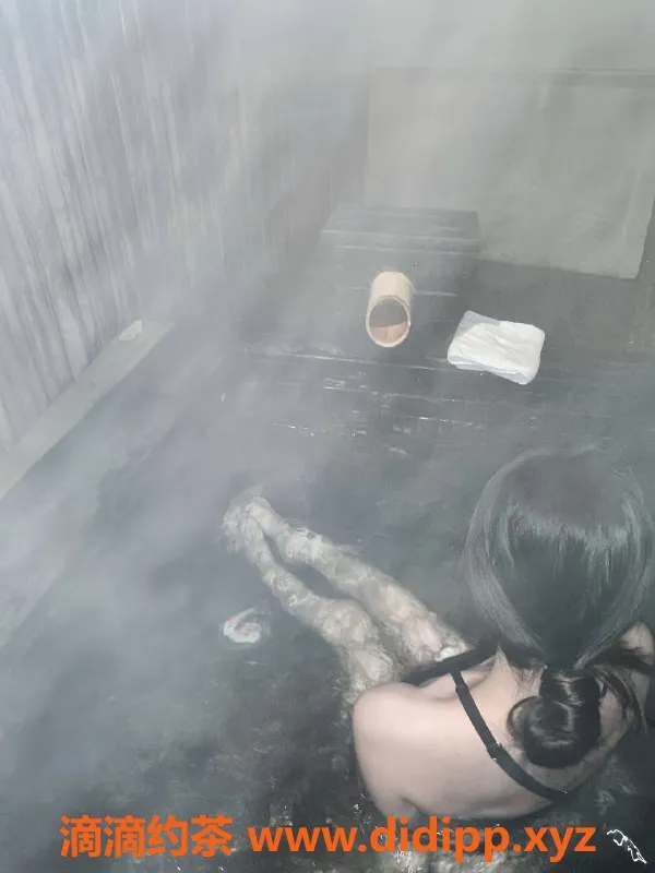 成都上门服务资源信息,成都20岁蒂芙尼，165cm，100斤，性价比高的嫩妹