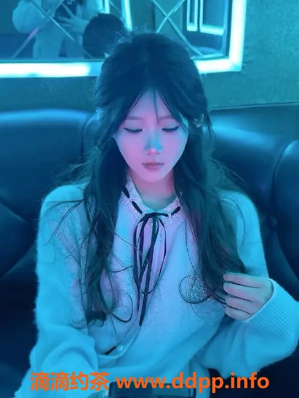 成都外围-成华区素素 18岁身高164，服务优秀不限量