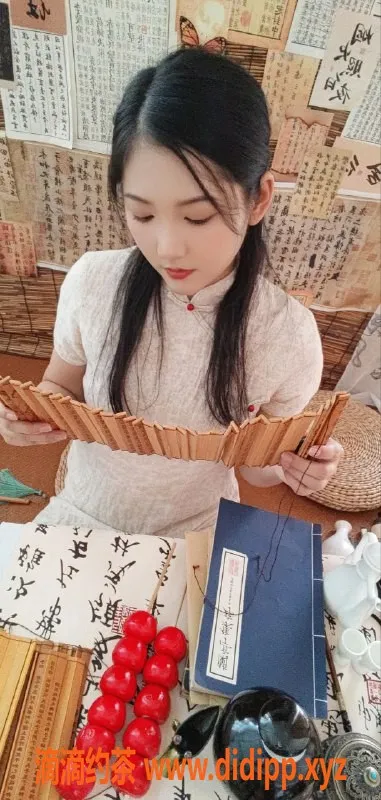 深圳楼凤-福田蛋挞老师，900p享鸳鸯浴与无T服务