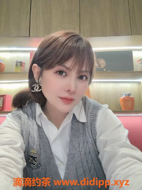 深圳楼凤-福田御姐晨橙，800元起，服务超赞！