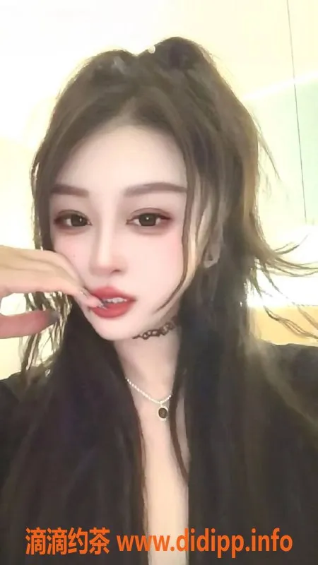 南京楼凤-建邺区26岁D罩杯妹子吖吖，水漫龙身超享受