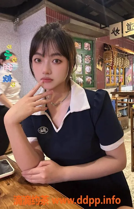 北京楼凤-青年路嫩妹小梦，内衣批发15Z起