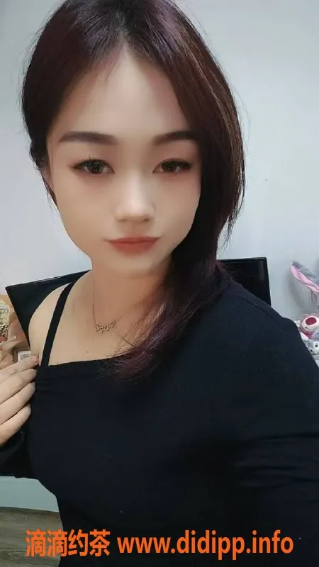 东莞楼凤-塘厦23岁温柔妹桐桐，身高163，胸围36B