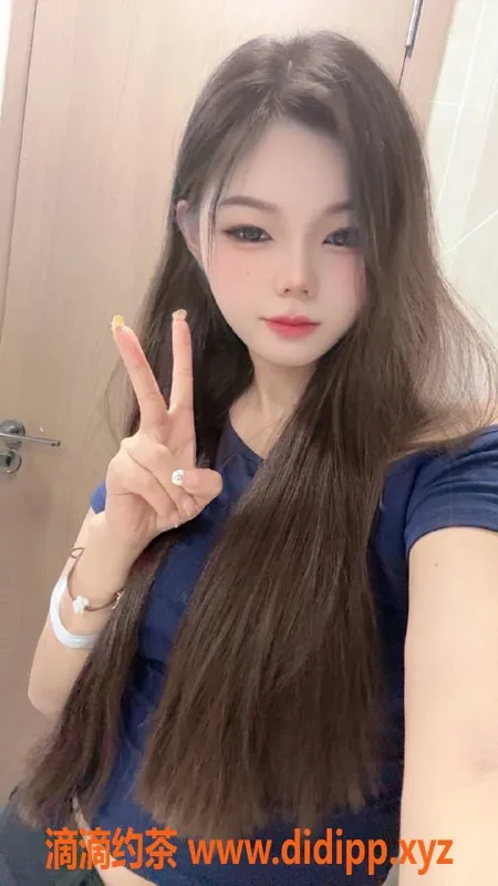 广州楼凤-黄埔嫩妹七七，700元视频验证体验