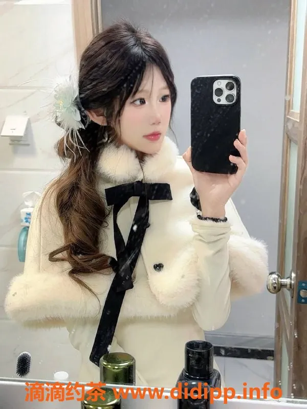 成都外围-武侯区素素，162公分，90斤，18岁，服务一流