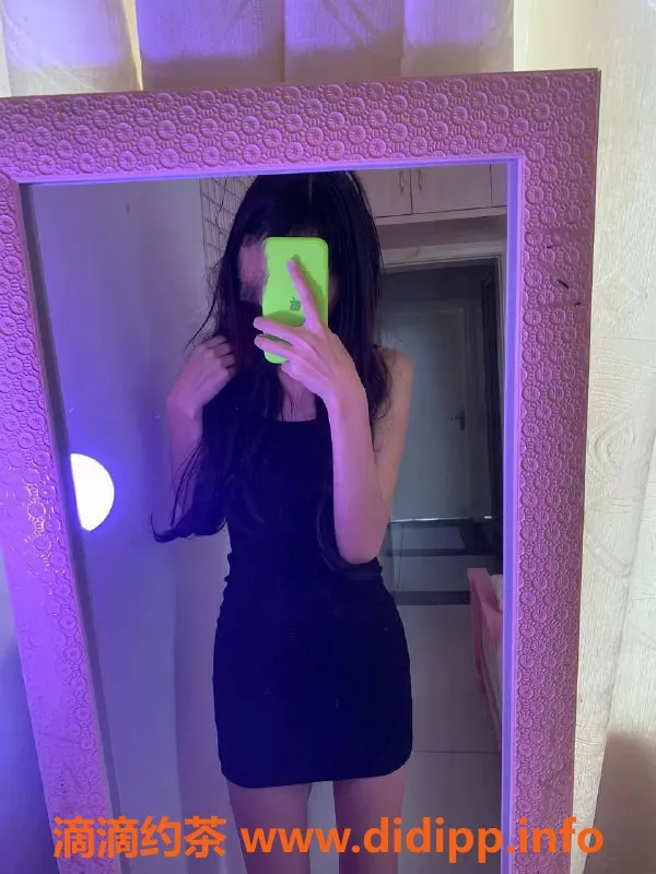 深圳楼凤-福田区嫩妹蛋挞，800元享制服服务