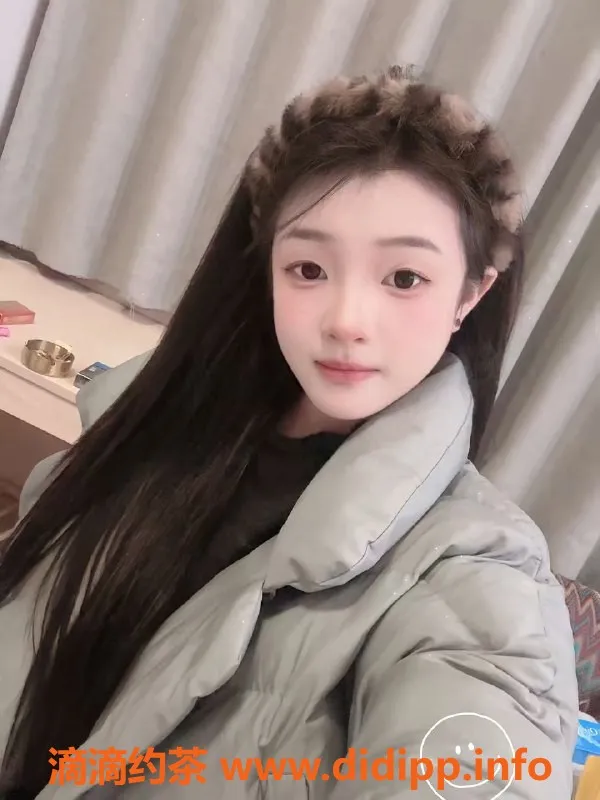 成都楼凤-成都柔柔，17岁巨乳嫩妹，500元享优质服务