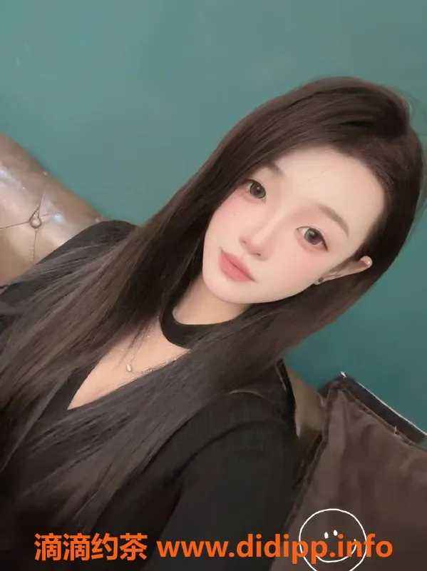 成都楼凤-成都柔柔，17岁巨乳嫩妹，500元享优质服务