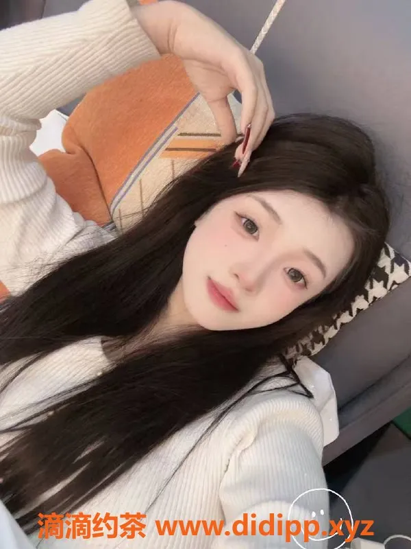 成都楼凤-成都柔柔，17岁巨乳嫩妹，500元享优质服务