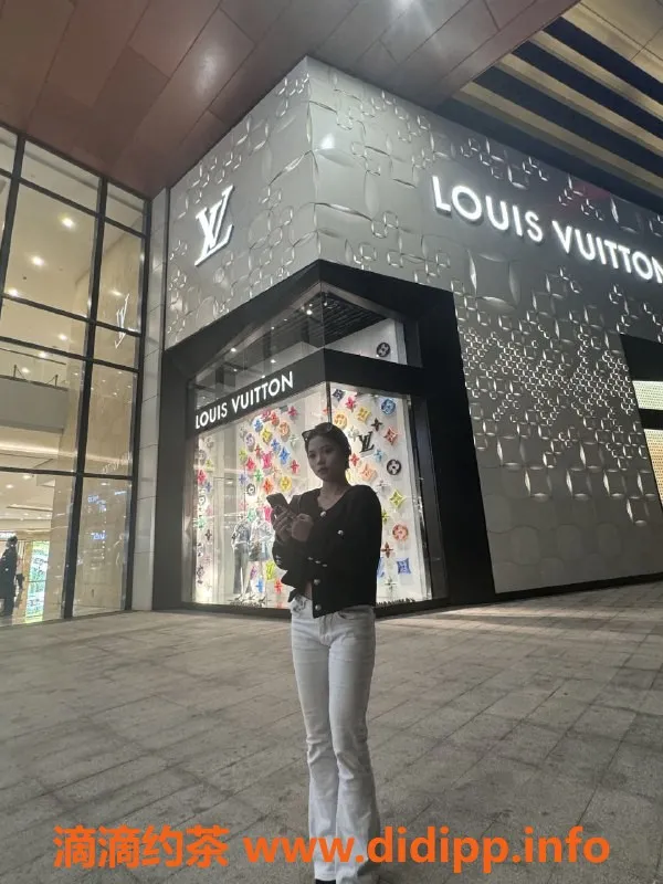 广州楼凤资源信息,花都婷婷，69p嫩妹，800元起约